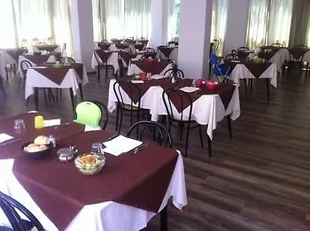 Hotel Carmen Riccione 2*,